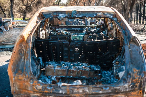 Außenaufnahme Eines Ausgebrannten Autowracks — Stockfoto