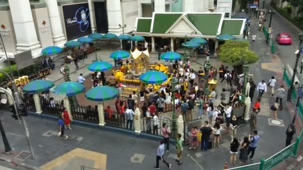 Bangkok Thailand Oktober 2018 Erawan Shrine Ratchaprasong Korsning Bangkok Thailand — Stockvideo