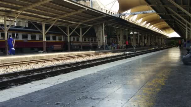 Проміжок Часу Бангкок Залізничного Вокзалу Хуа Лам Пхонг Вокзалу Найбільшим — стокове відео