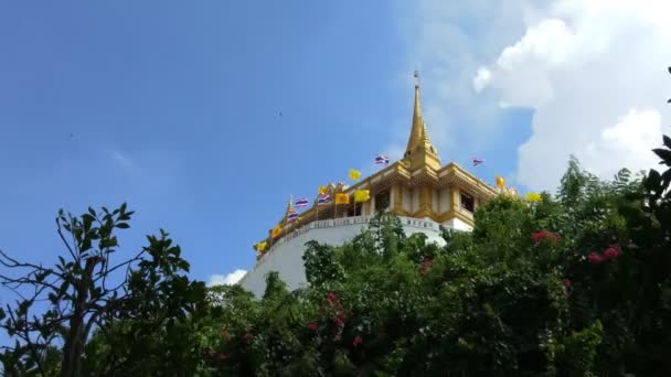 Gouden Berg Een Oude Pagode Bij Wat Saket Tempel Bangkok — Stockvideo