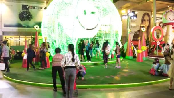 Tailandia Bangkok Diciembre 2018 Luces Decoraciones Navideñas Por Noche — Vídeo de stock