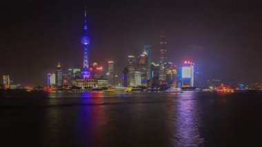 Zaman atlamalı Shanghai manzarası ve Huangpu Nehri, Çin