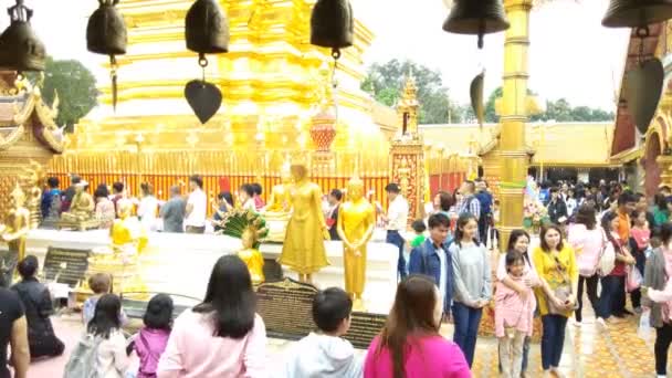 Chiang Mai Tailandia Diciembre 2018 Turista Caminando Por Templo Tailandés — Vídeos de Stock