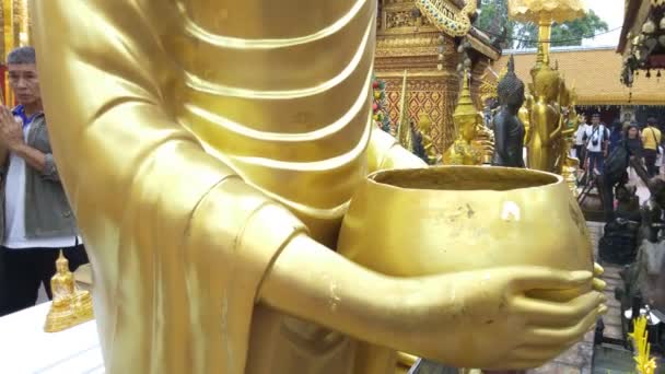Τσιάνγκ Mai Thailand Δεκέμβριος 2018 Χρυσού Βούδα Άγαλμα Στο Wat — Αρχείο Βίντεο