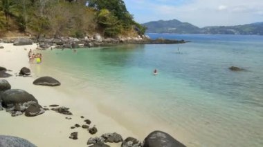 Zaman atlamalı güzel beyaz kum Beach Phuket, Tayland