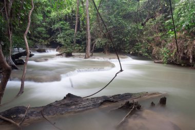 Huaymaekamin şelale mi güzel şelale Kanchanaburi'deki/daki oteller , 