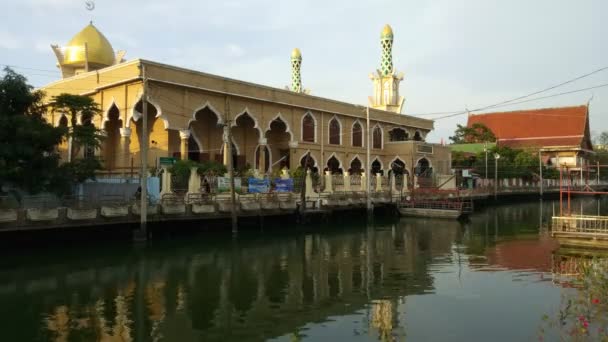 Mezquita Ridwanool Islam Bangkok Tailandia — Vídeo de stock