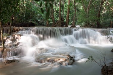 Huaymaekamin şelale mi güzel şelale Kanchanaburi'deki/daki oteller , 