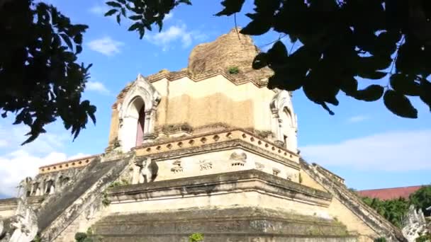 Wat Chedi Luang Templet Chiangmai Thailand — Stockvideo