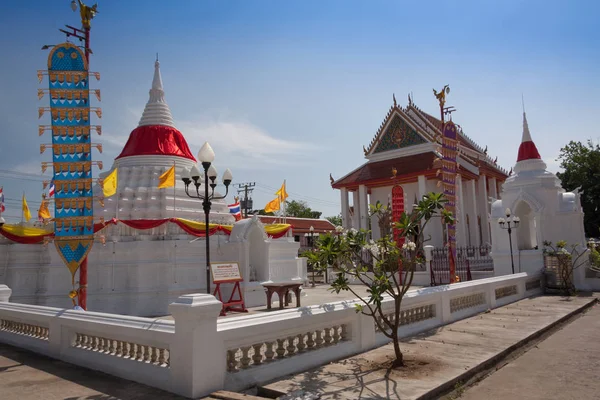 島 Kred ノンタブリ、タイでタイの寺院 — ストック写真