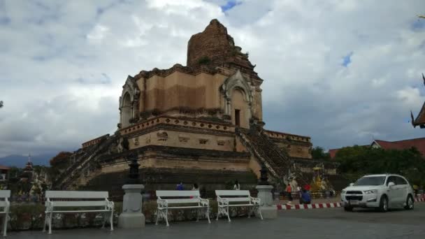 Chiang Mai Thailand December 2018 Wat Chedi Luang Tempel Chiang — Stockvideo
