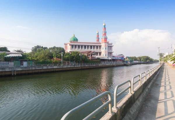 Mezquita Roja en Bangkok, Tailandia —  Fotos de Stock