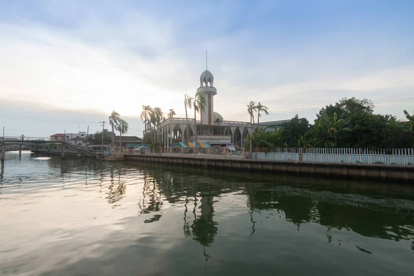 An Ia Ti Som Mosque in Bangkok , Thailand — Stock Photo, Image