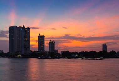 Chao Phraya River Bangkok Thaila modern binalar condominium