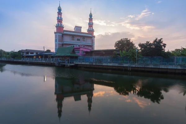 Yam i ya tun muslimin (surao daeng) moschee in bangkok, thailan — Stockfoto