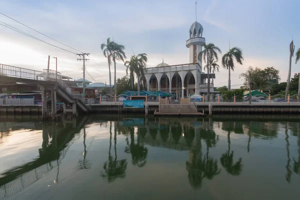 Bangkok Bir Ia Ti Som Camii , Tayland