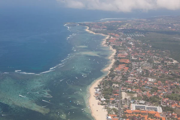 Bali'deki Nusa Dua plajının havadan görünümü , Endonezya