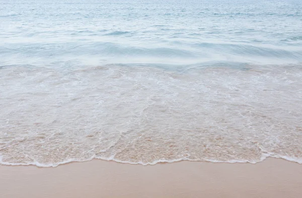 Wave of the sea on the sand beach — Stock Photo, Image