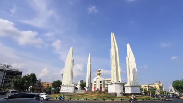 Πάροδο Του Χρόνου Της Μνημείο Δημοκρατίας Cloud Στην Μπανγκόκ Ταϊλάνδη — Αρχείο Βίντεο
