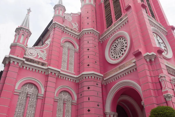 Tan Dinh Kilisesi-Ho Chi Minh kentinde pembe Katolik Kilisesi, 