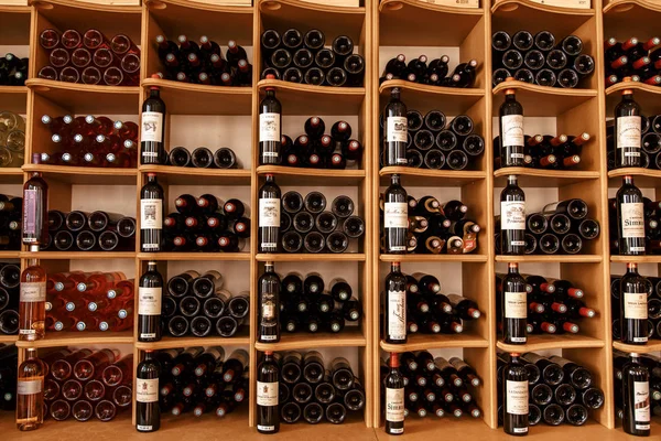 Wine Bottles Shelves Shop — Stock Photo, Image