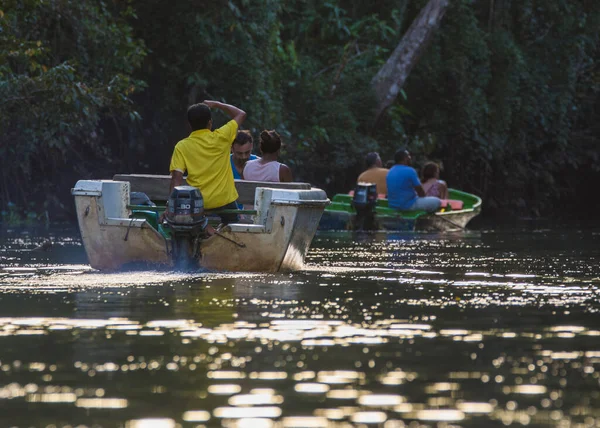 Kinabatangan Malaysia Dezember 2019 Touristen Auf Einer Bootsfahrt Auf Dem — Stockfoto