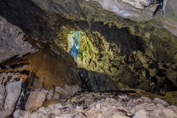 Temiz Su Mağarası Mulu Sarawak Malezya
