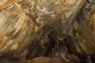 Mulu Ulusal Parkı 'ndaki Lang Mağarası, Malezya