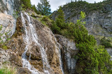 Entschenkopf, Yukarı ve Aşağı Gaisalpsee ve Allgau Alpleri 'nin muhteşem panoramik manzarasıyla kesişiyor.