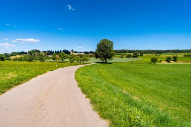 Heiligenberg 'deki güzel Constance Gölü' nün panorama yolu boyunca
