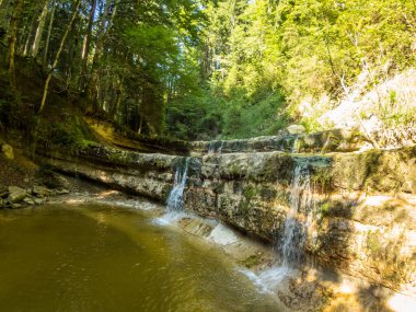 Allgau 'da Waltenhofen yakınlarındaki Rohrbachtobel' den yürü.