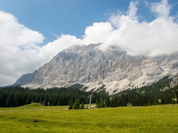 Caminhada Chuvosa Perto Ehrwald Arena Tiroler Zugspitz — Fotografia de Stock