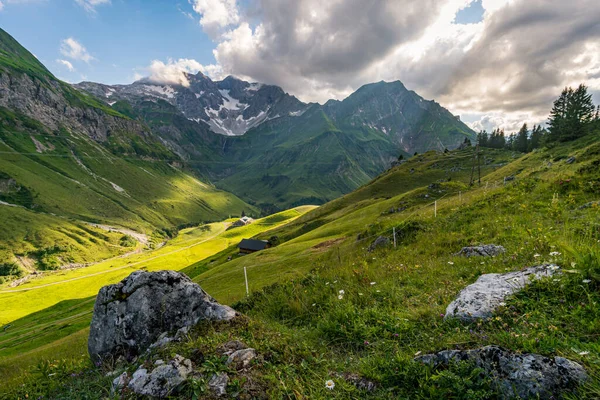 Φανταστική Πεζοπορία Στα Όμορφα Βουνά Lechquellen Warth Schrocken Bregenzerwald Στο — Φωτογραφία Αρχείου