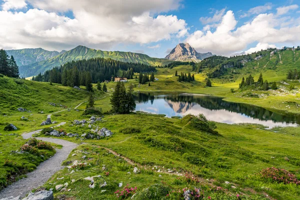Caminhada Fantástica Nas Belas Montanhas Lechquellen Warth Schrocken Bregenzerwald Vorarlberg — Fotografia de Stock