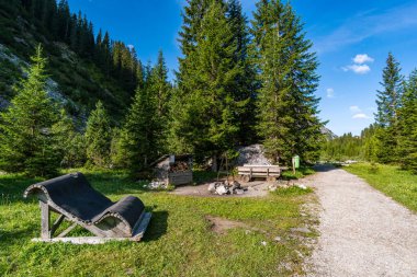 Lech, Warth, Bludenz yakınlarındaki Vorarlberg Avusturya 'daki Lechquellen Dağları' nda muhteşem bir yürüyüş.