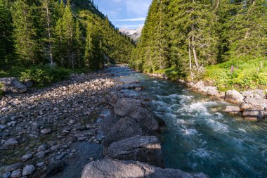 Lech, Warth, Bludenz yakınlarındaki Vorarlberg Avusturya 'daki Lechquellen Dağları' nda muhteşem bir yürüyüş.