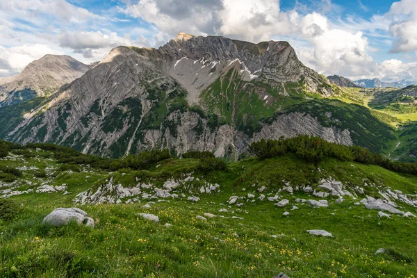 在奥地利福拉尔贝格的Lech Warth Bludenz附近的Lechquellen山脉的奇妙远足 — 图库照片