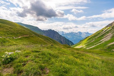 Lech, Warth, Bludenz yakınlarındaki Vorarlberg Avusturya 'daki Lechquellen Dağları' nda muhteşem bir yürüyüş.