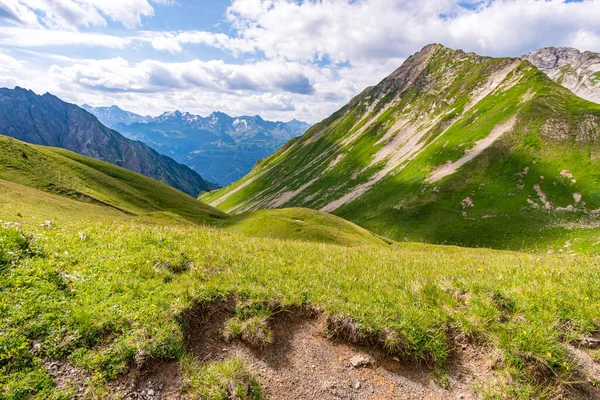 Φανταστική Πεζοπορία Στα Βουνά Lechquellen Στο Vorarlberg Της Αυστρίας Κοντά — Φωτογραφία Αρχείου