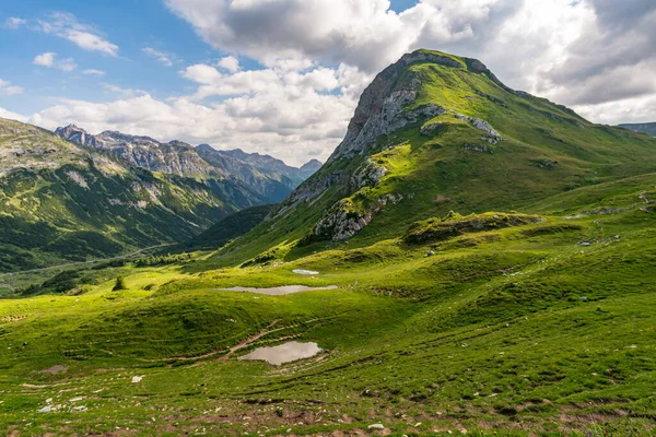 Φανταστική Πεζοπορία Στα Βουνά Lechquellen Στο Vorarlberg Της Αυστρίας Κοντά — Φωτογραφία Αρχείου