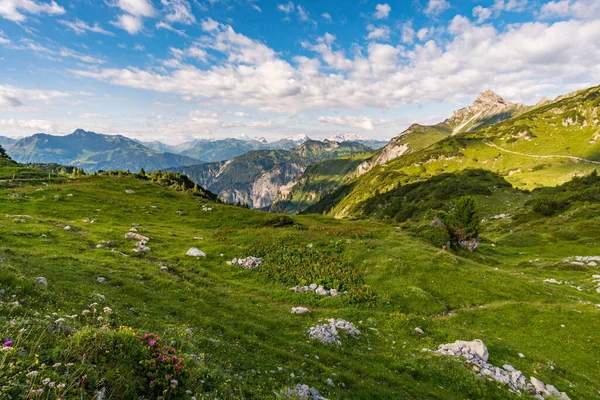 Φανταστική Πεζοπορία Στα Βουνά Lechquellen Στο Vorarlberg Της Αυστρίας Κοντά — Φωτογραφία Αρχείου