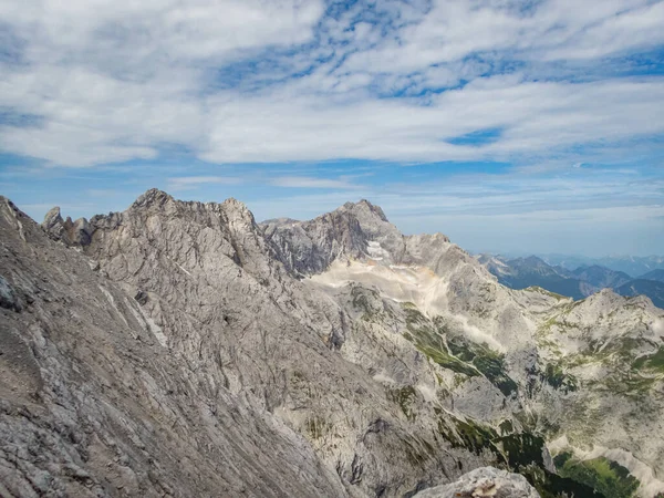Garmisch Partenkirchen Yakınlarındaki Wetterstein Dağları Ndaki Ferrata Üzerinden Alpspitze Tırmanmak — Stok fotoğraf