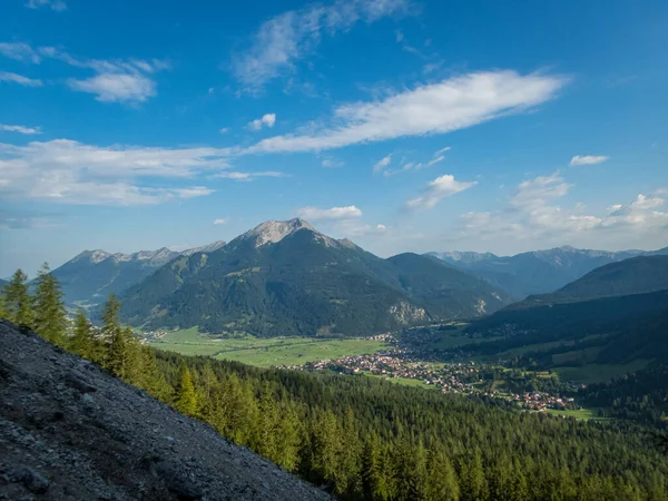 Randonnée Fantastique Seebensee Drachensee Dans Les Montagnes Mieminger Près Ehrwald — Photo