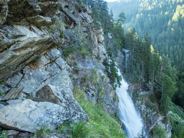 Lezení Stuibenfall Přes Ferratu Umhausenu Otztalu Tyrolsko Rakousko — Stock fotografie