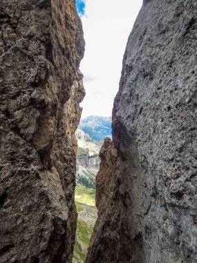 Rotwand ve Masare 'ye Dolomitler' deki gül bahçesindeki ferrata ile tırmanmak, Güney Tyrol, İtalya