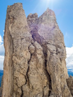 Rotwand ve Masare 'ye Dolomitler' deki gül bahçesindeki ferrata ile tırmanmak, Güney Tyrol, İtalya