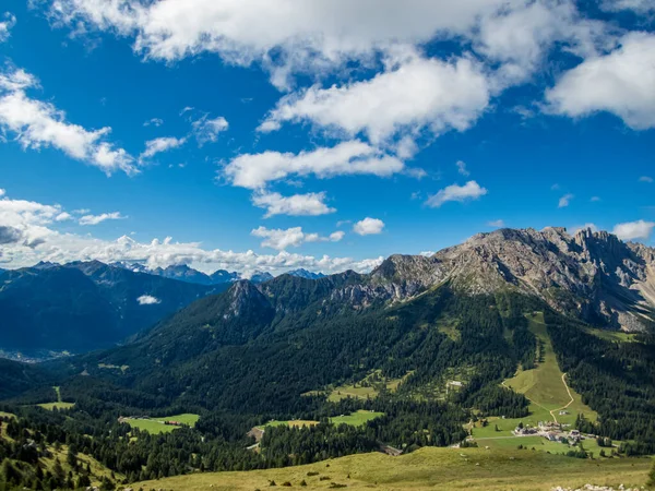 Escalade Sur Rotwand Masare Ferrata Dans Roseraie Des Dolomites Tyrol — Photo