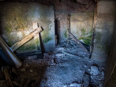 Dolomitler 'de Sexten yakınlarındaki Ferrata üzerinden Rotwand' a tırmanmak, Güney Tyrol, İtalya