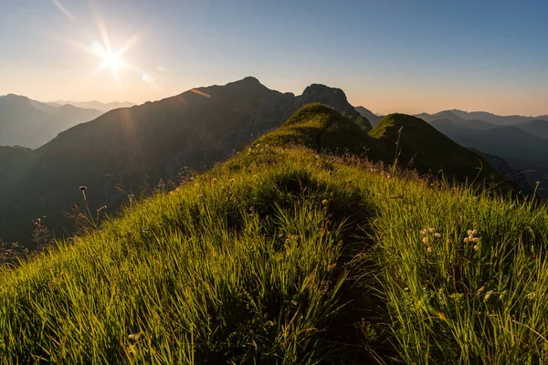 Fantastique Coucher Soleil Sur Belle Montagne Panoramique Hoferspitze Près Schrocken — Photo