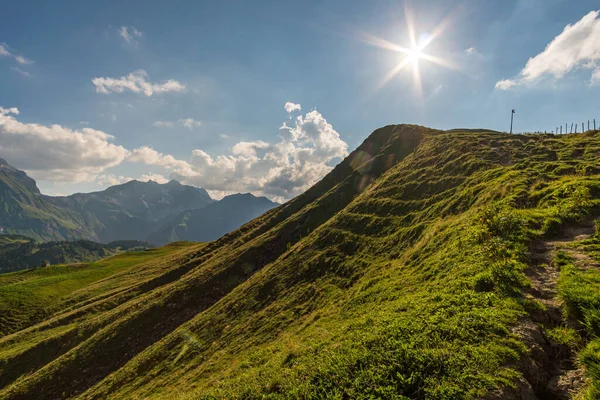 Fantastique Coucher Soleil Sur Belle Montagne Panoramique Hoferspitze Près Schrocken — Photo